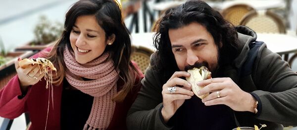 Фудблогеры Шаан Терзибашиан и Мелисса Хорхорян - Sputnik Армения