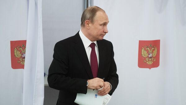 Президент РФ В. Путин принял участие в голосовании на выборах президента РФ - Sputnik Արմենիա