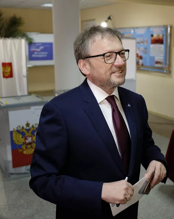 Кандидат в президенты РФ от Партии Роста, уполномоченный при президенте РФ по защите прав предпринимателей Борис Титов голосует на выборах президента РФ на избирательном участке №29-02 в поселке Абрау-Дюрсо. Кандидат в президенты РФ от Партии Роста, уполномоченный при президенте РФ по защите прав предпринимателей Борис Титов голосует на выборах президента РФ на избирательном участке №29-02 в поселке Абрау-Дюрсо. - Sputnik Армения