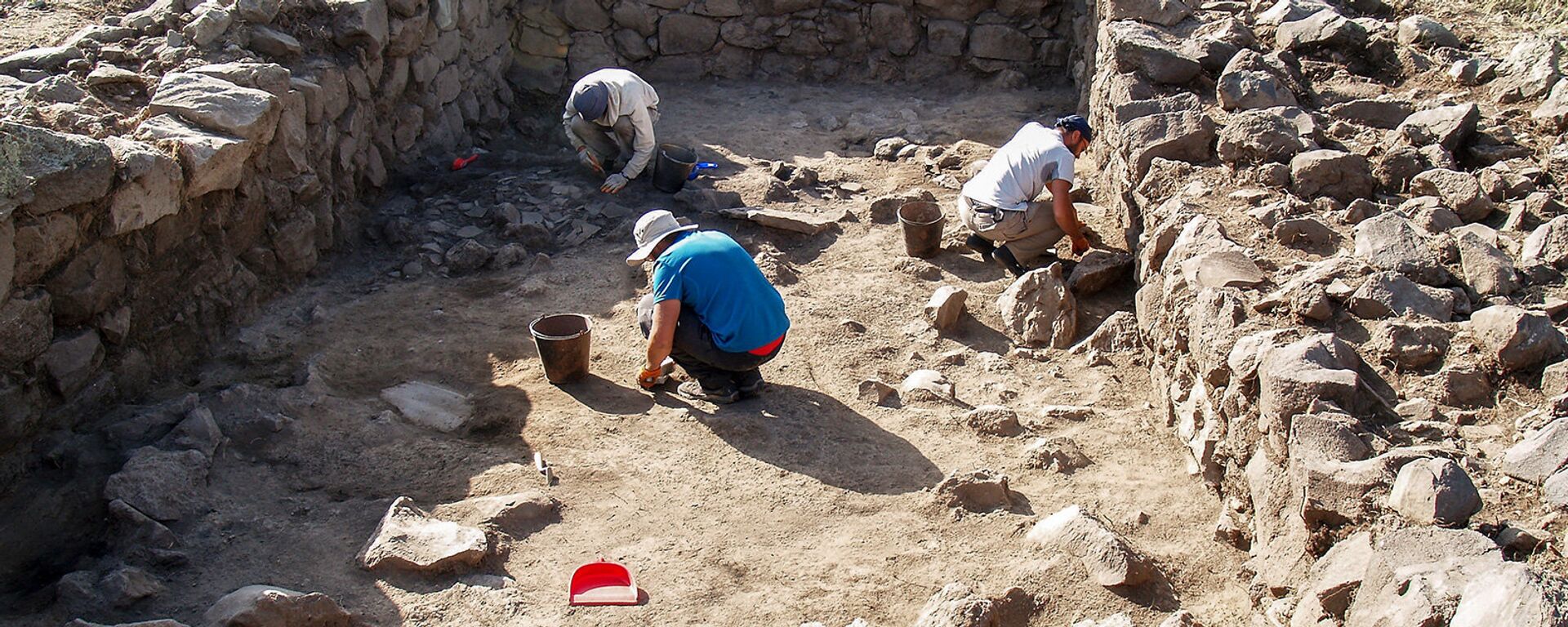 Археологи за работой - Sputnik Армения, 1920, 01.09.2025