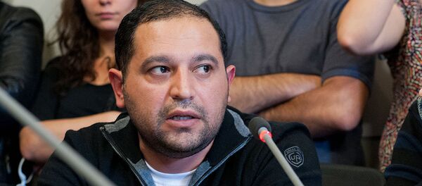 Исполнительный директор НПО Фонд гражданской интеграции Заур Халилов Исполнительный директор НПО Фонд гражданской интеграции Заур Халилов - Sputnik Армения