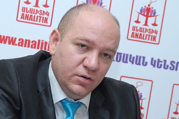 Вилен Хачатрян Вилен Хачатрян - Sputnik Արմենիա