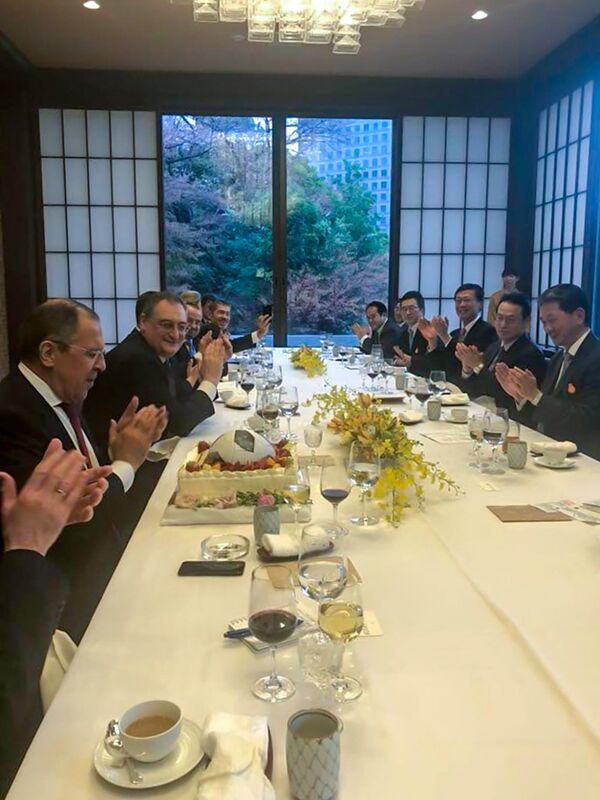 Встреча глав МИД России и Японии Сергея Лаврова и Таро Коно Встреча глав МИД России и Японии Сергея Лаврова и Таро Коно - Sputnik Армения