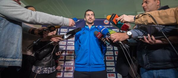 Церемония награждения лучшего футболиста Армении Церемония награждения лучшего футболиста Армении - Sputnik Армения