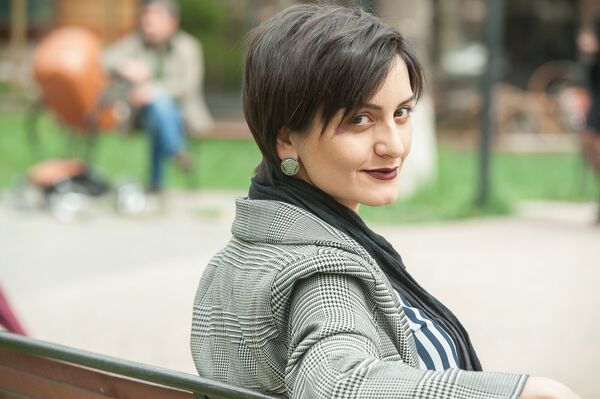 Поэтесса Асмик Симонян - Sputnik Армения