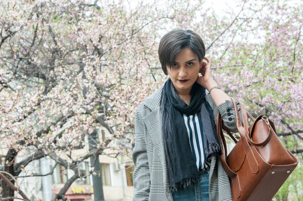 Поэтесса Асмик Симонян  - Sputnik Армения