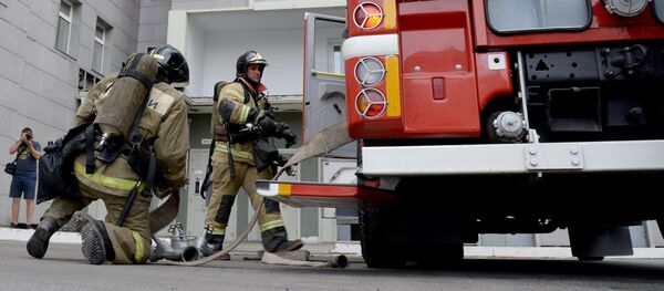 Сотрудники МЧС. Архивное фото. - Sputnik Армения