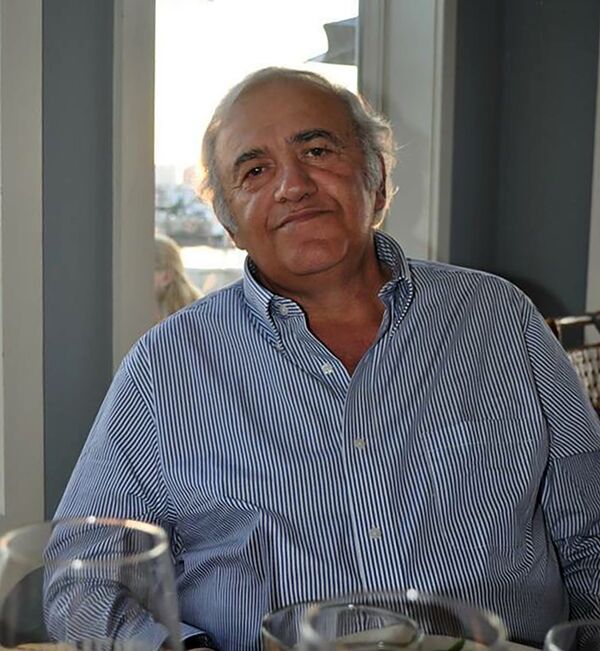 Мастер по чеканке Норик Аствацатуров - Sputnik Армения