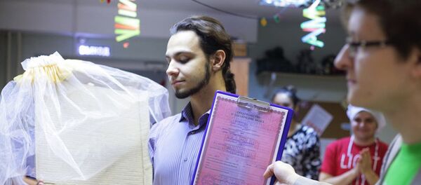 22-летний житель Томска женился на пицце - Sputnik Армения