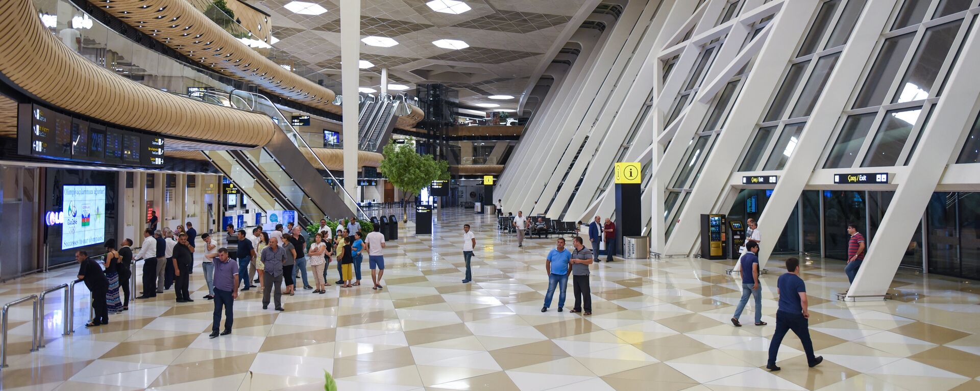 Вестибюль Международного аэропорта имени Гейдара Алиева в Баку - Sputnik Արմենիա, 1920, 11.06.2021