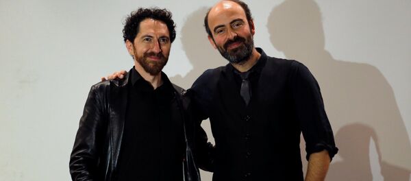 Кеворк Мурад и Кинан Азмех после выступления в Бейруте Кеворк Мурад и Кинан Азмех после выступления в Бейруте - Sputnik Армения