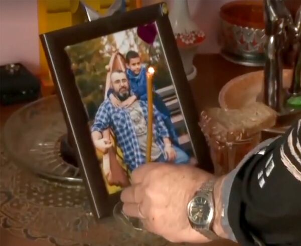 Фотография жертв пожара в ТЦ Зимняя вишня в Кемерово Дмитрия Галанина-Хумаряна с сыном - Михаилом Фотография жертв пожара в ТЦ Зимняя вишня в Кемерово Дмитрия Галанина-Хумаряна с сыном - Михаилом - Sputnik Արմենիա