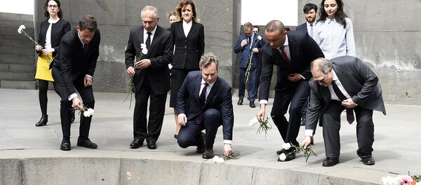 Государственный секретарь при министре Европы и иностранных дел Франции Жан-Батист Лемуан в Мемориале Геноцида армян - Sputnik Армения