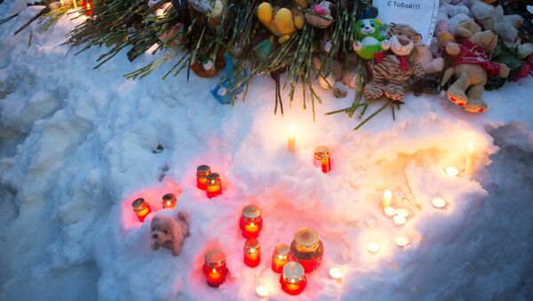 Акции в память о погибших при пожаре в ТЦ Зимняя вишня - Sputnik Արմենիա