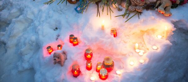 Акции в память о погибших при пожаре в ТЦ Зимняя вишня - Sputnik Армения