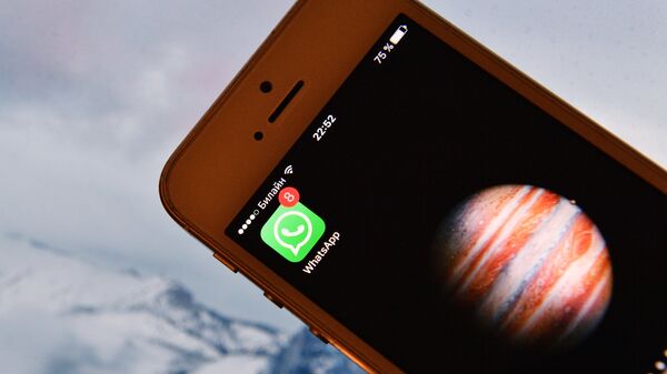 Иконка мессенджера WhatsApp на экране смартфона. - Sputnik Արմենիա