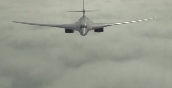 Массированный удар самолетами Дальней авиации по объектам инфраструктуры ИГ в Сирии Массированный удар самолетами Дальней авиации по объектам инфраструктуры ИГ в Сирии - Sputnik Армения