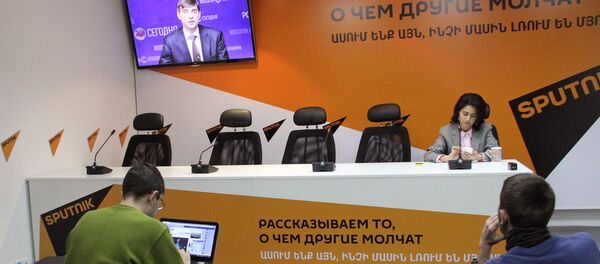 Пресс-конференция зампредседателя ГД РФ Сергея Железняка Пресс-конференция зампредседателя ГД РФ Сергея Железняка - Sputnik Армения