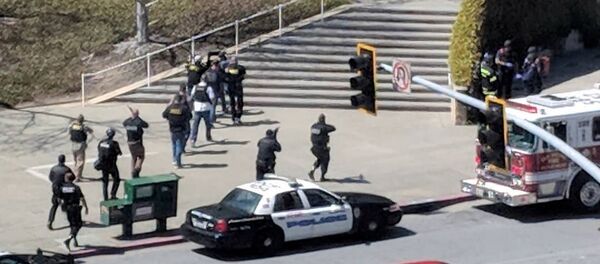 Полиция около офиса Youtube - Sputnik Արմենիա