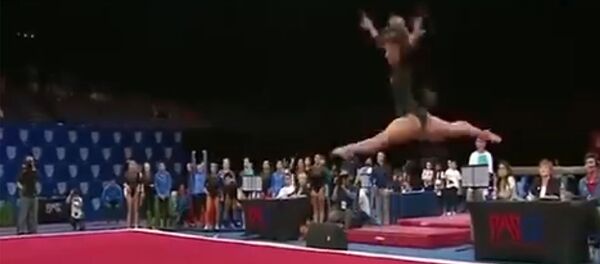 Американская гимнастка Кейтлин Охаши удивляет гибкостью Американская гимнастка Кейтлин Охаши удивляет гибкостью - Sputnik Армения