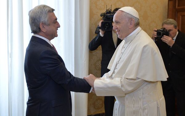 Встреча Папы Римского Франциска и президента Армении Сержа Саргсяна в Ватикане - Sputnik Армения