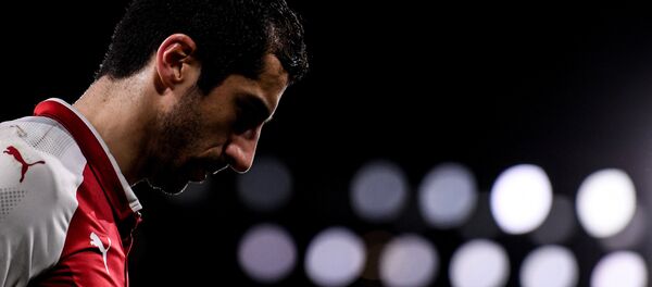 Полузащитник ФК Арсенал Генрих Мхитарян на матче 1/4 финала Лиги Европы Арсенал - ЦСКА (5 апреля 2018). Лондон, Великобритания - Sputnik Армения