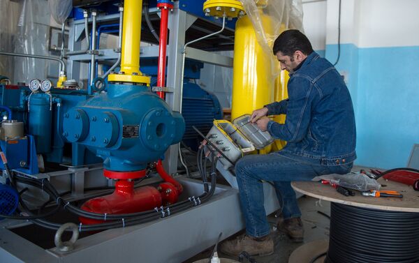 Монтаж оборудования на заводе газовых компрессоров - Sputnik Армения