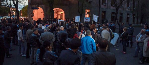 Акция протеста у здания РПА (11 апреля 2018). Ереван Акция протеста у здания РПА (11 апреля 2018). Ереван - Sputnik Արմենիա