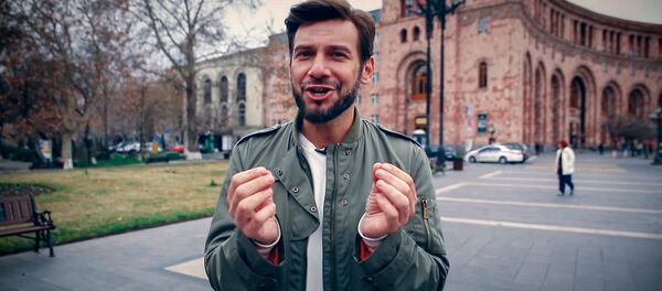 Телеведущий Андрей Разыграев Телеведущий Андрей Разыграев - Sputnik Армения