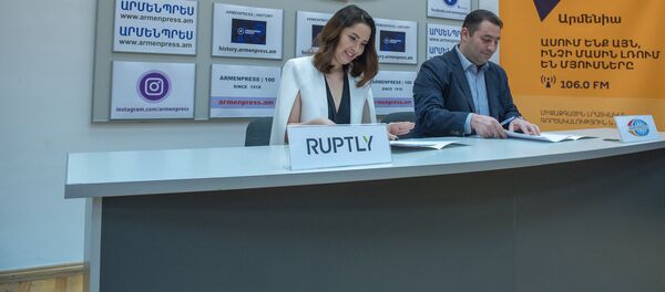 Подписание договора о сотрудничестве между ИА Арменпресс и мультимедийным агенством РАПТЛИ - Sputnik Армения