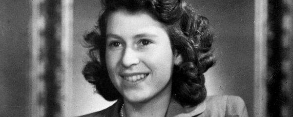 Фотография королевы Великобритании Елизаветы 2-ой сделанная Юсуфом Каршем в 1943 г. - Sputnik Армения