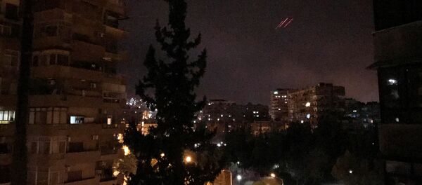 Зенитный огонь над Дамаском (14 апреля 2018). Сирия Зенитный огонь над Дамаском (14 апреля 2018). Сирия - Sputnik Армения