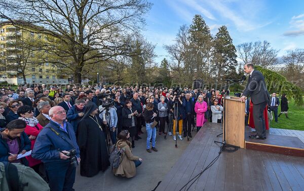 Торжественное открытие мемориала Фонари памяти, посвященной памяти жертвам Геноцида Армян в Османской империи (13 апреля 2018). Женева, Швейцария - Sputnik Армения