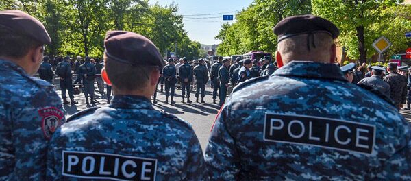 Ситуация на проспекте Баграмян (16 апреля 2018). Ереван - Sputnik Արմենիա