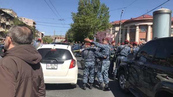 Протестующие на улице Гераци - Sputnik Армения