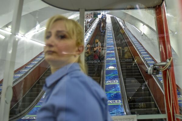 Մետրոյի Երիտասարդական կայարանում - Sputnik Արմենիա