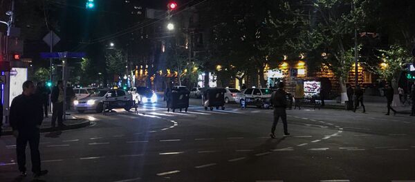 Переулок проспекта Маштоца и улицы Амирян (16 апреля 2018). Ереван Переулок проспекта Маштоца и улицы Амирян (16 апреля 2018). Ереван - Sputnik Արմենիա