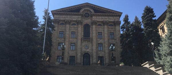 Здание Национального Собрания Армении (17 апреля 2018). Ереван - Sputnik Армения