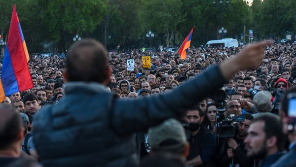 Mитинг оппозиции на площади Республики (17 апреля 2018). Ереван - Sputnik Армения