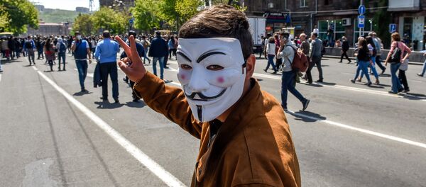 Активисты на улице Корюна (18 апреля 2018). Еревaн Активисты на улице Корюна (18 апреля 2018). Еревaн - Sputnik Армения