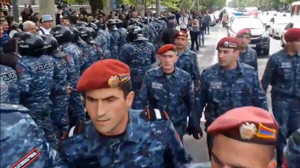 Ситуация на площади Франции (18 апреля 2018). Ереван - Sputnik Армения