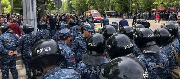 Ситуация на площади Франции (18 апреля 2018). Ереван Ситуация на площади Франции (18 апреля 2018). Ереван - Sputnik Արմենիա