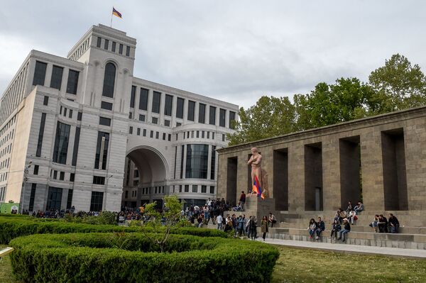 Площадь Шаумяна (18 апреля 2018). Ереван Площадь Шаумяна (18 апреля 2018). Ереван - Sputnik Армения