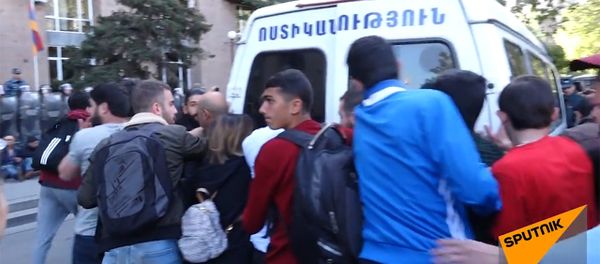 Акция протеста оппозиции в Ереване 19.04.2018 - Sputnik Արմենիա