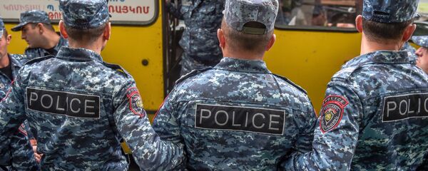 Ситуация на проспекте Азатутян (20 апреля 2018). Ереван Ситуация на проспекте Азатутян (20 апреля 2018). Ереван - Sputnik Армения