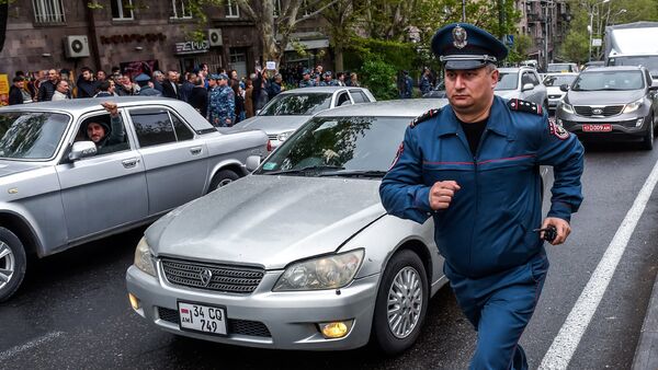 Полиция. Еревaн. Архивное фото - Sputnik Армения