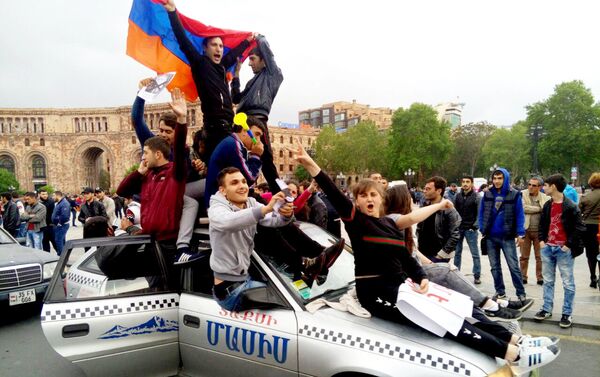 Ситуация на Площади Республики (20 апреля 2018). Ереван - Sputnik Армения