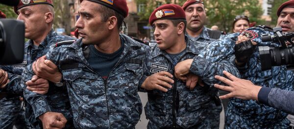 Ситуация на улице Амирян (20 апреля 2018). Ереван - Sputnik Արմենիա