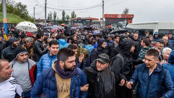 Акция протеста оппозиции в округе Нор Норк (21 апреля 2018). Ереван - Sputnik Армения