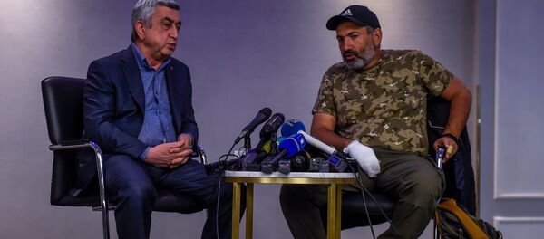 Встреча Премьер-министра РА Сержа Саргсяна и лидера оппозиционной фракции Елк Никола Пашиняна (22 апреля 2018). Гостиница Marriott Armenia, Ереван - Sputnik Արմենիա